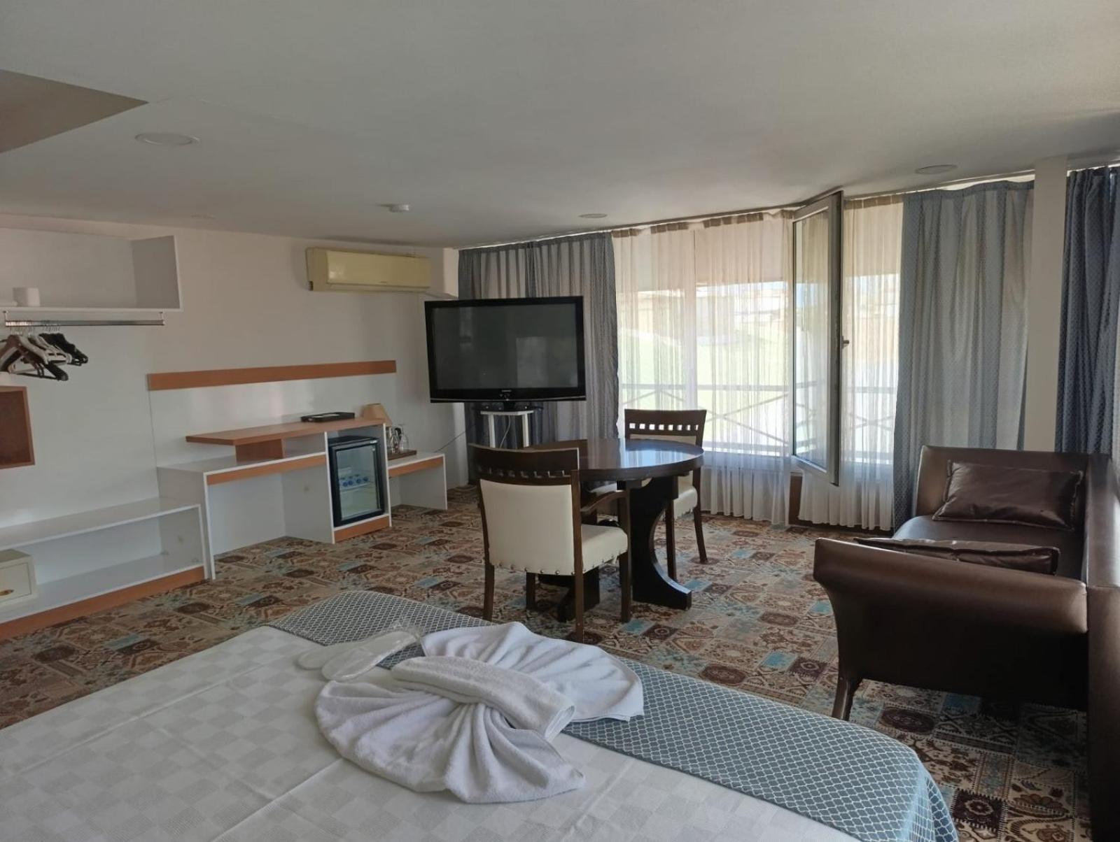 Sirin Hotel Istanbul Exterior foto